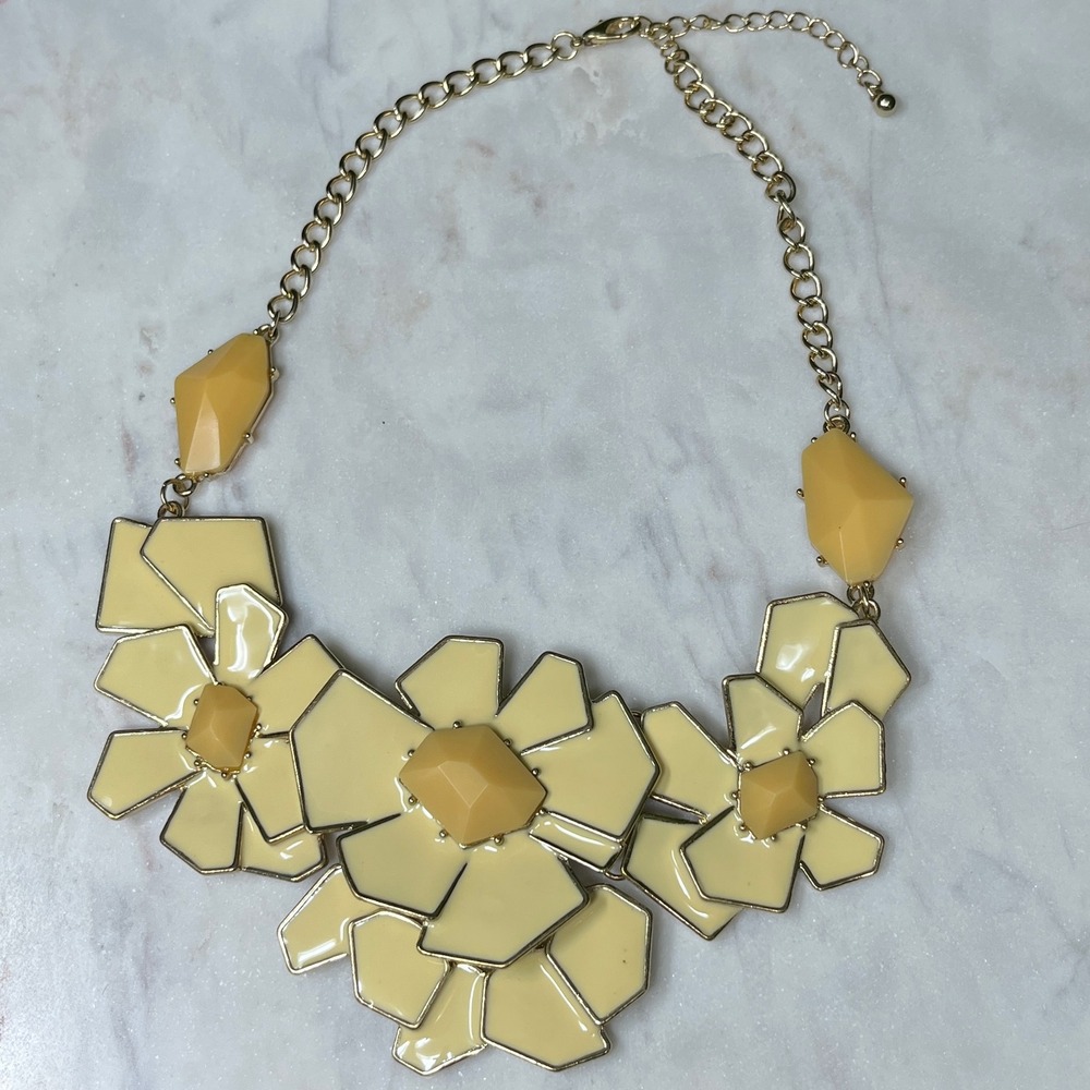 Geometric Yellow Flower Enamel Statement Bib Necklace Gold Tone Chunky 3801 - Picture 5 of 6